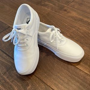 Vans Platform Ward Sneakers Size 6.5